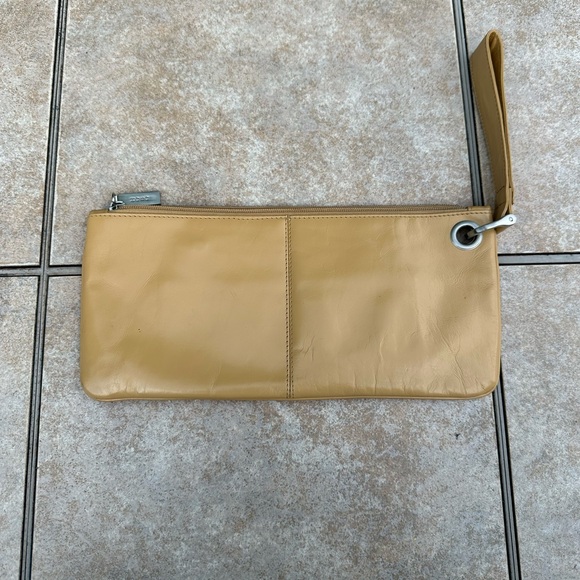 HOBO INTERNATIONAL WRISTLET - Picture 6 of 10